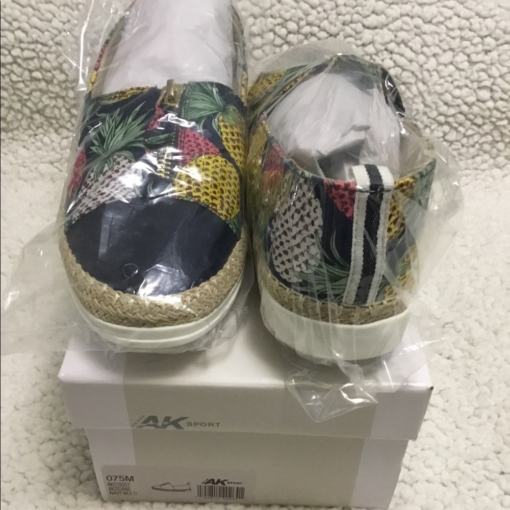 Anne Klein Floral Espadrilles - Picture 14 of 14